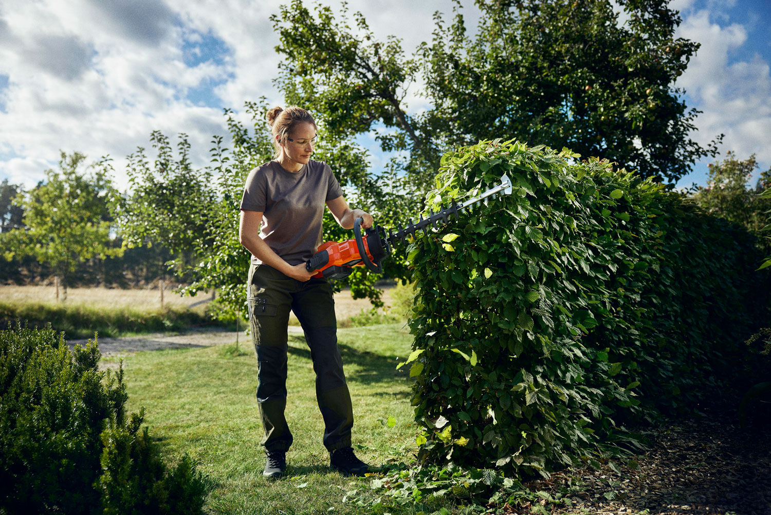 Husqvarna 322iHD60 Akku-Heckenschere